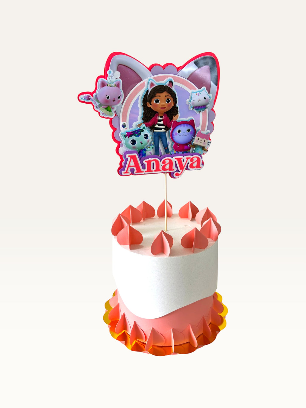 Paper Party Studio personalised cake topper featuring a dollhouse kitten theme with the name Anaya on a birthday cake